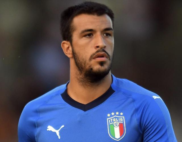 成绩表现稳 成绩表现稳