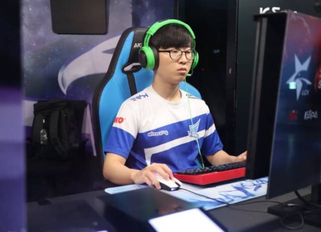 年轻球员学 年轻球员学